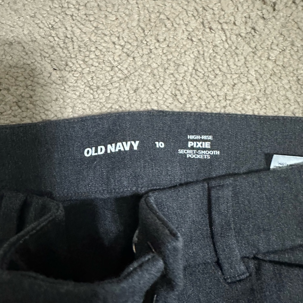 Old Navy Charcoal Pixie Pants